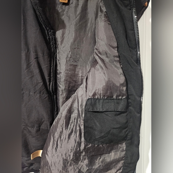 St. John's Bay Men's Quilted Vest. Size Large. - Picture 5 of 8